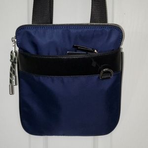 Men's cross chest bag.